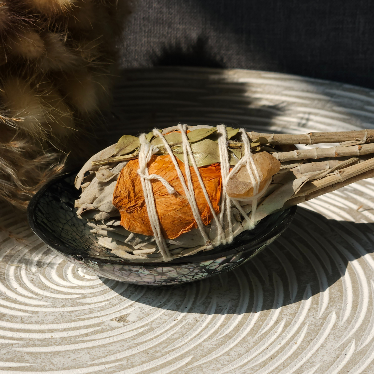 Baltojo šalavijo ryšulėlis su citrinu