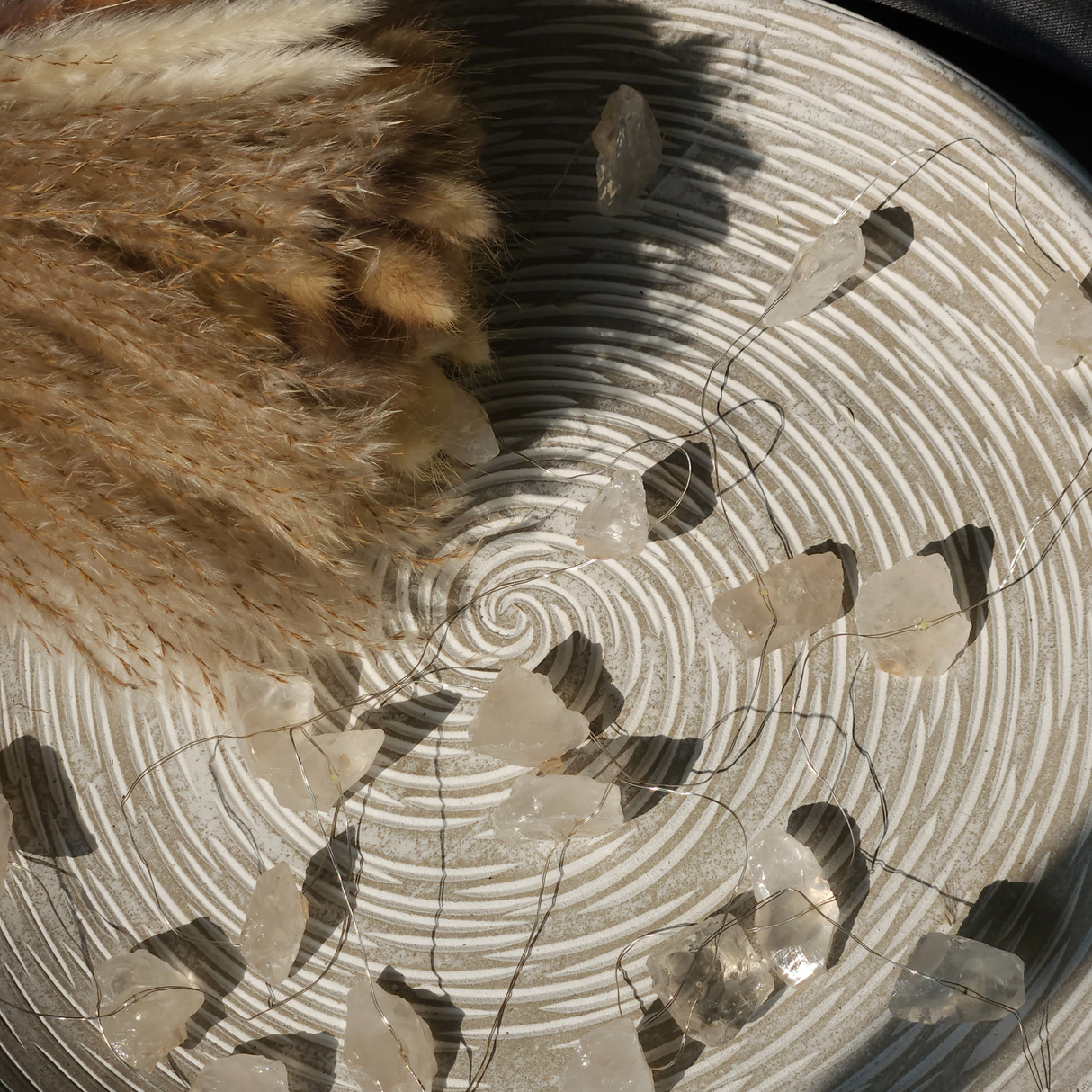 Kalnų krištolo brangakmenių švieselės