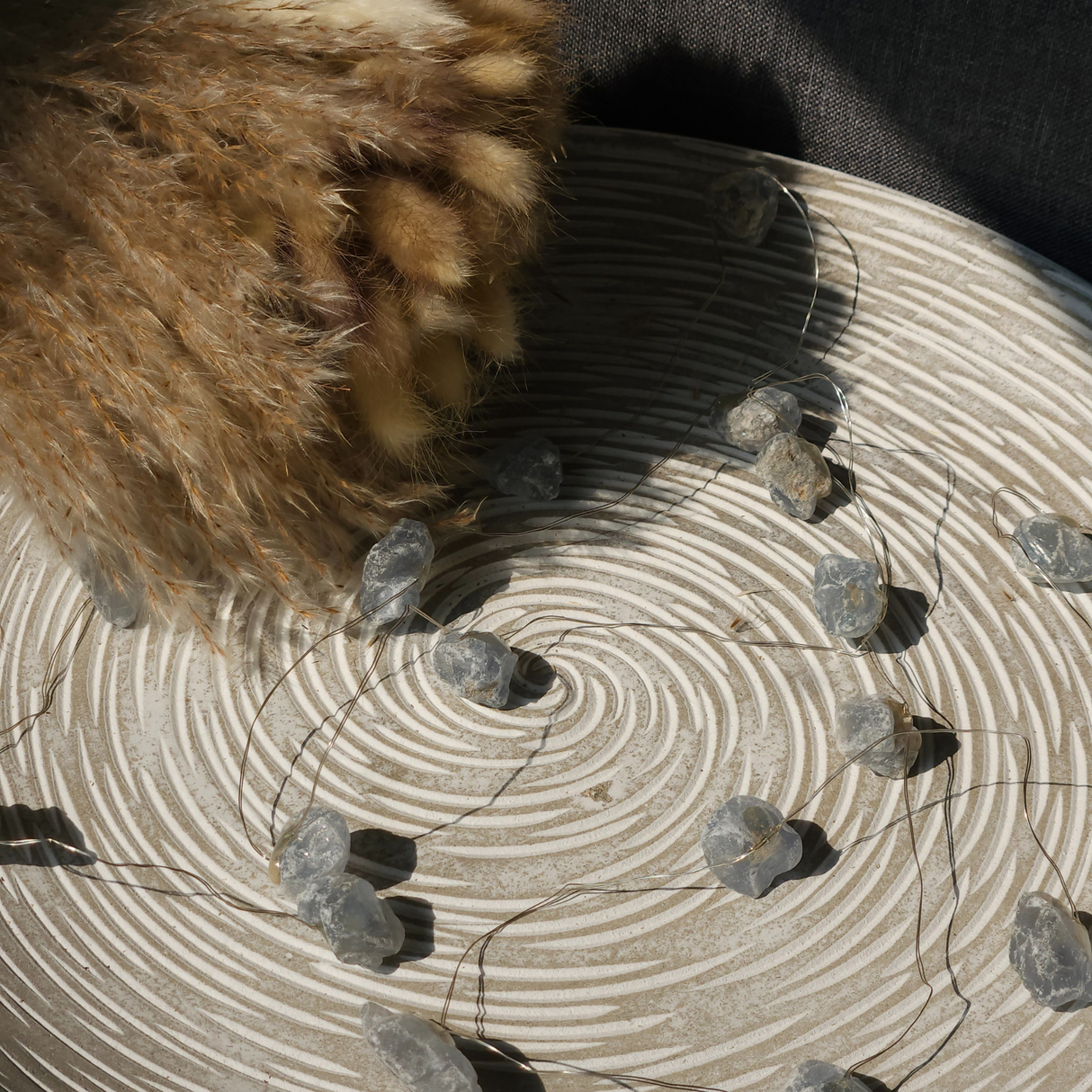 Celestito brangakmenių švieselės