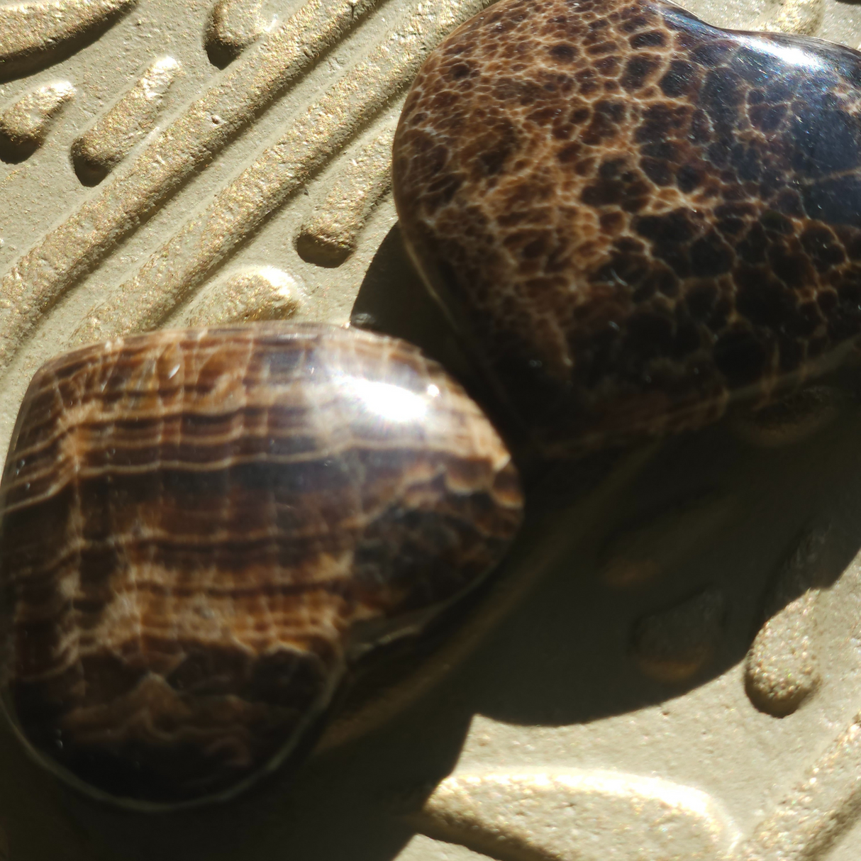 Šokoladinio kalcito širdis