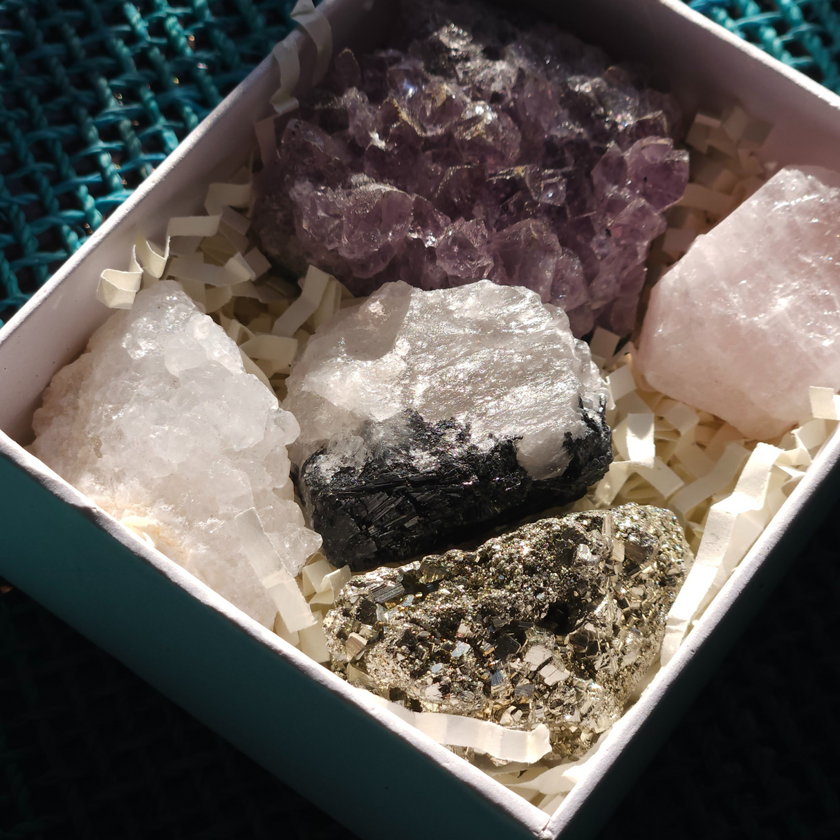 Magiškų kristalų dovanų dėžutė