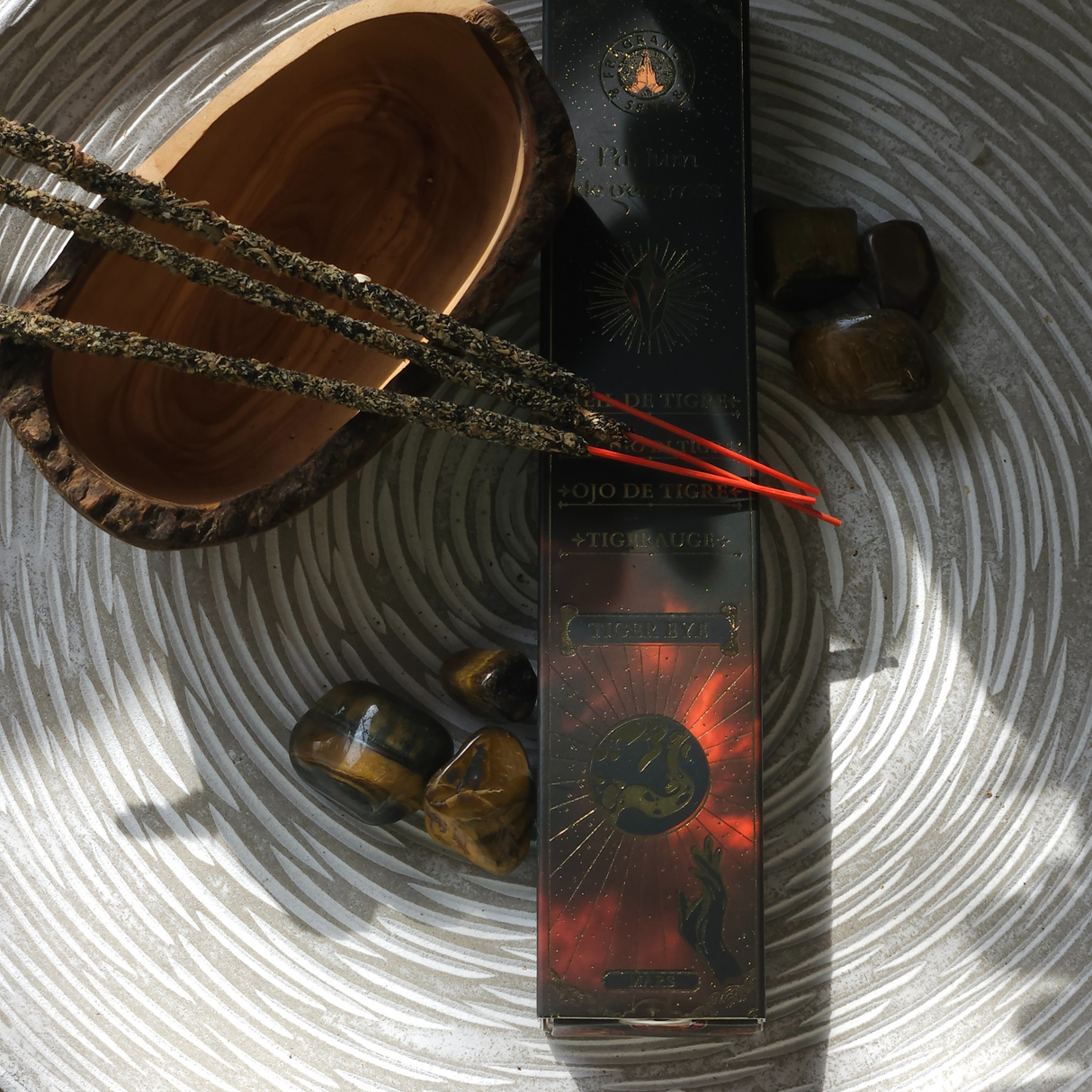 Tigro akies smilkalai