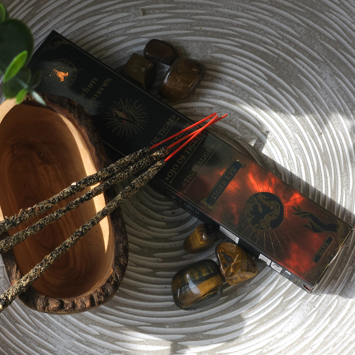 Tigro akies smilkalai