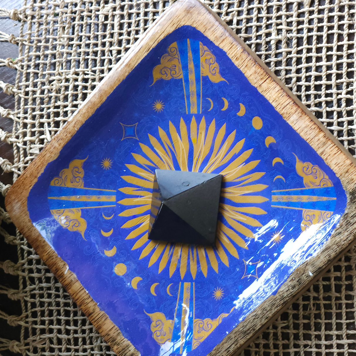 Saugantis Juodasis Turmalinas