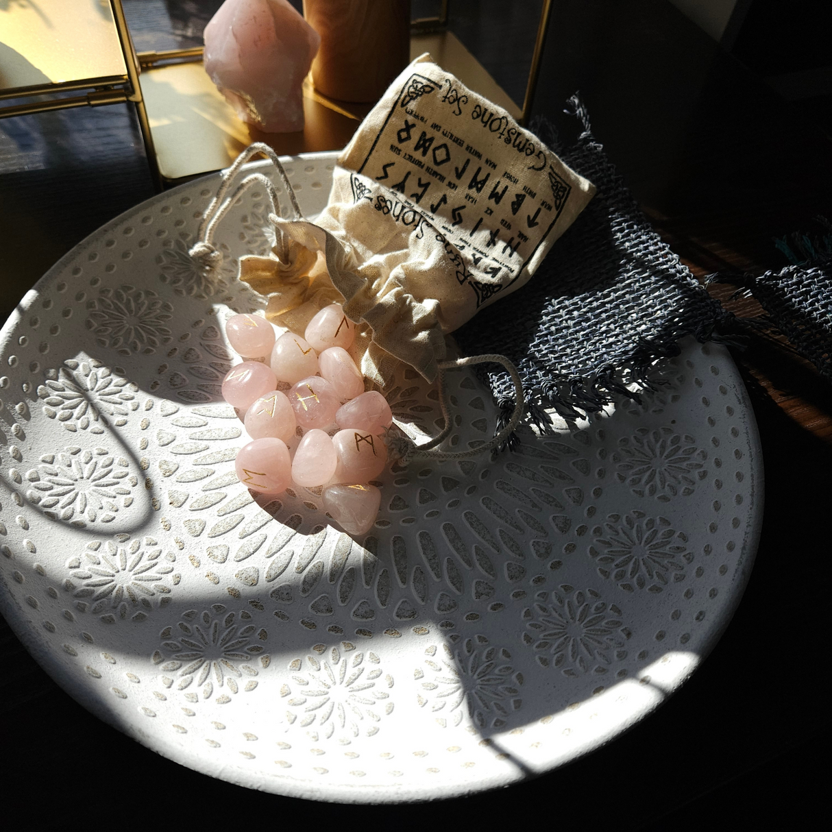 Rožinio kvarco runos