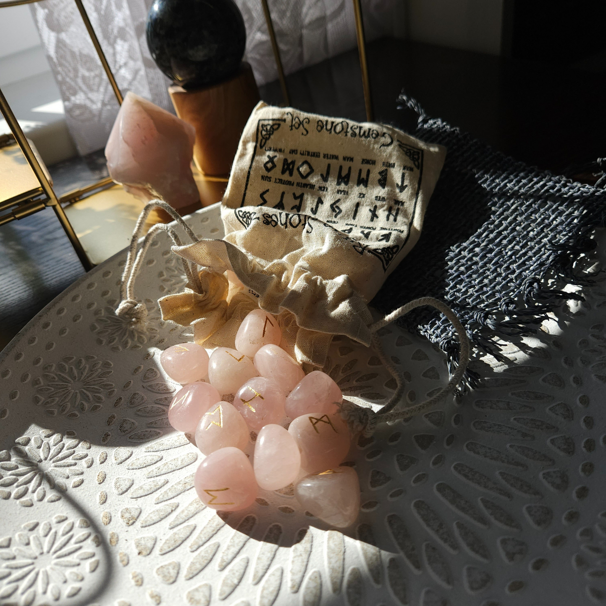 Rožinio kvarco runos