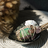 Baltojo šalavijo ryšulėlis su ametistu