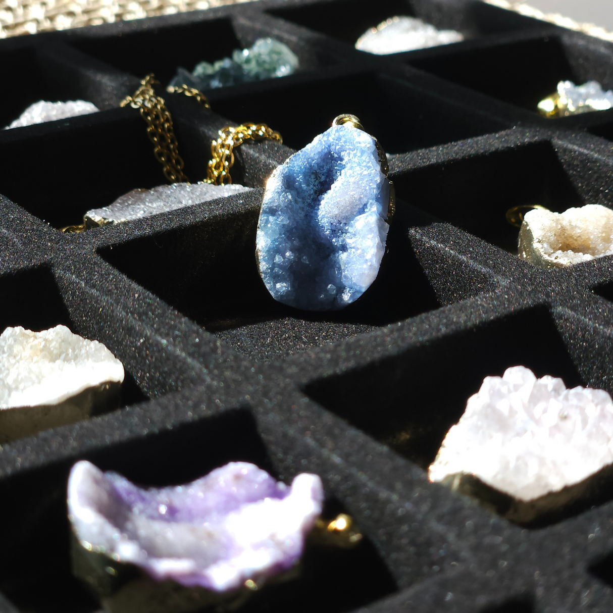 Drūzų Kvarco Kristalų Pakabukas