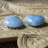 Mėlynojo Kalcito kristalas širdies pavidalu