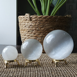 Nušviečiantis selenitas