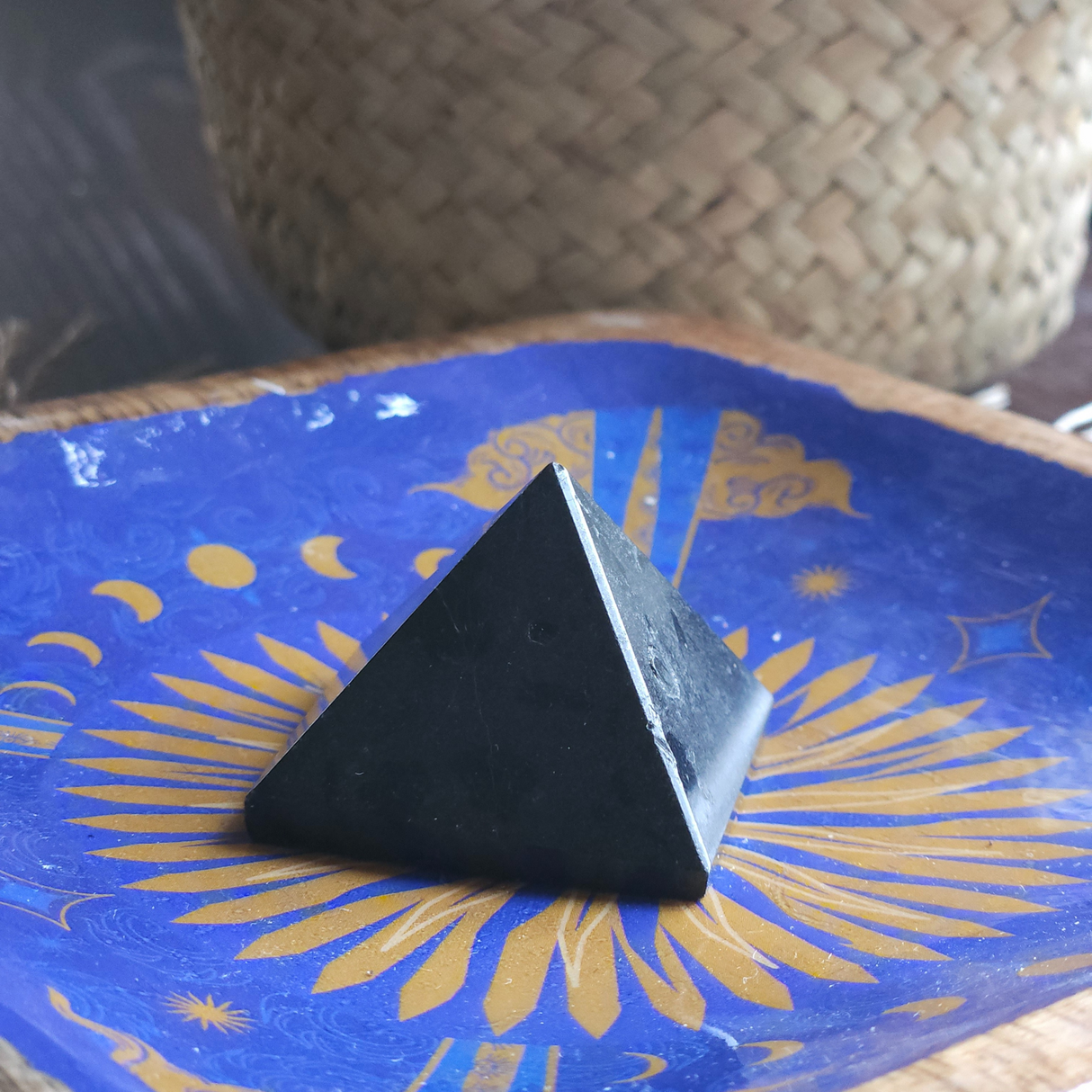 Saugantis Juodasis Turmalinas